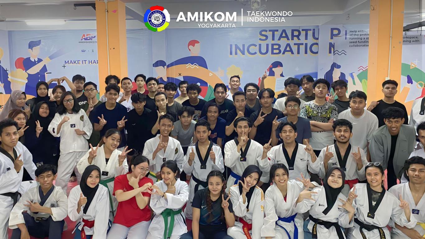 AMIKOM YOGYAKARTA  ti-amikomyk.com
